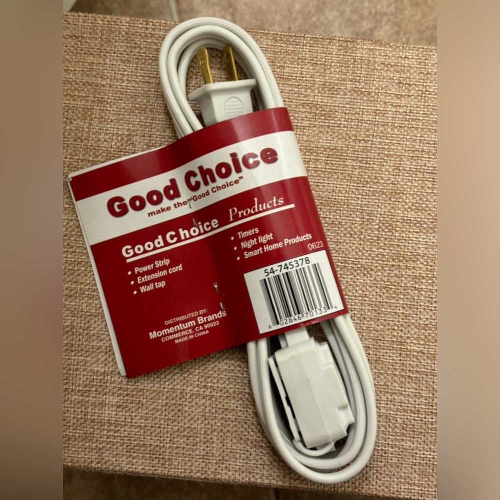 6 ft. Extension Cord, Basic functionality. white cord color